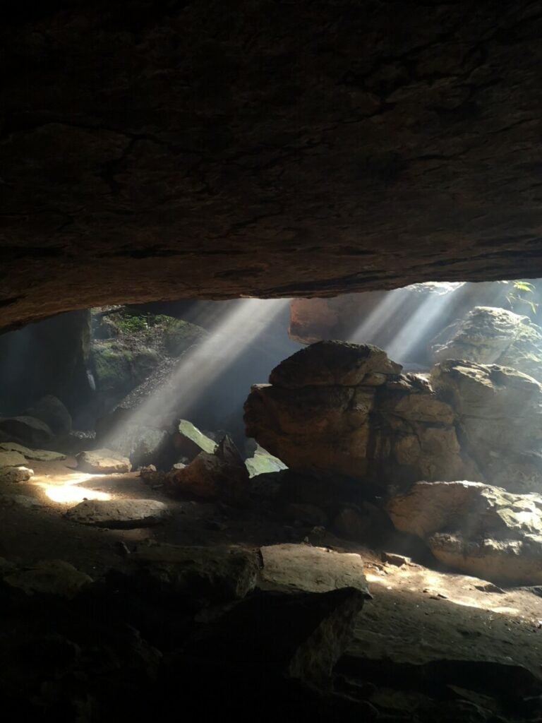 Slapen in een Grot - Harau Vallei, Sumatra
