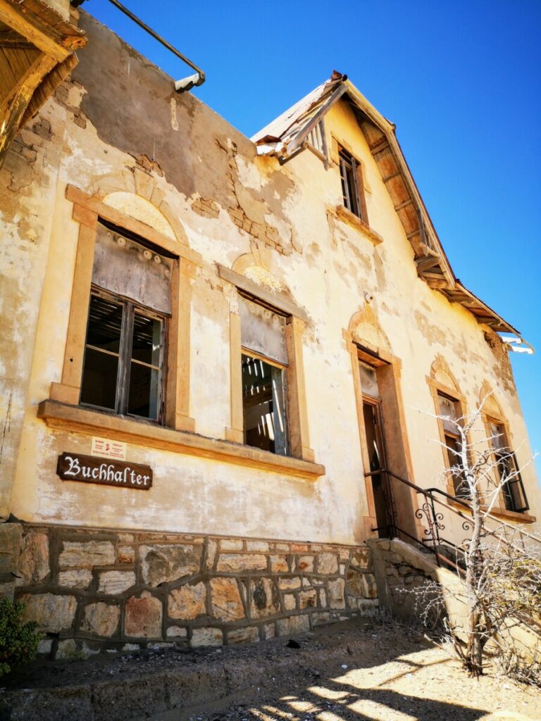 Spookstad Kolmanskop nabij Duitse stadje Lüderitz Spookstad Kolmanskop nabij Duitse stadje Lüderitz