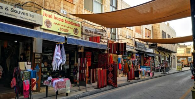 Madaba reizen als vrouw alleen in moslimcultuur