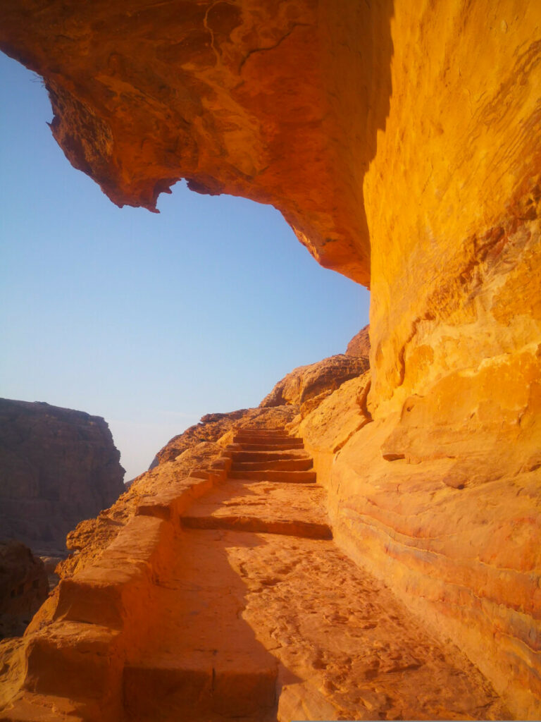 Trail naar de High Sacrifice Place - Petra Trail naar de High Sacrifice Place - Petra
