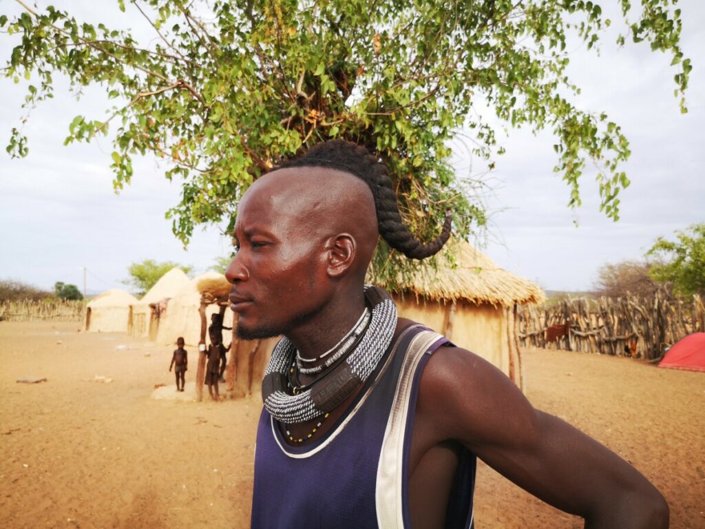 Haardracht Himba man Haardracht Himba man