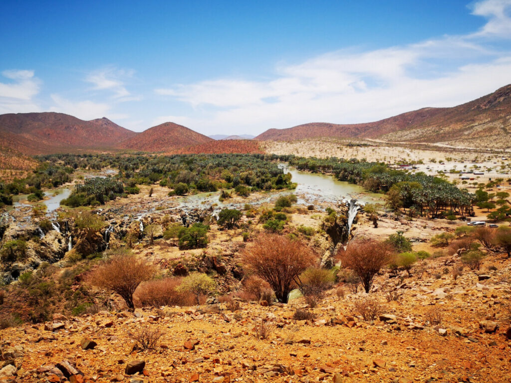 Epupa Falls - De grens tussen Angola en Namibie Epupa Falls - De grens tussen Angola en Namibie