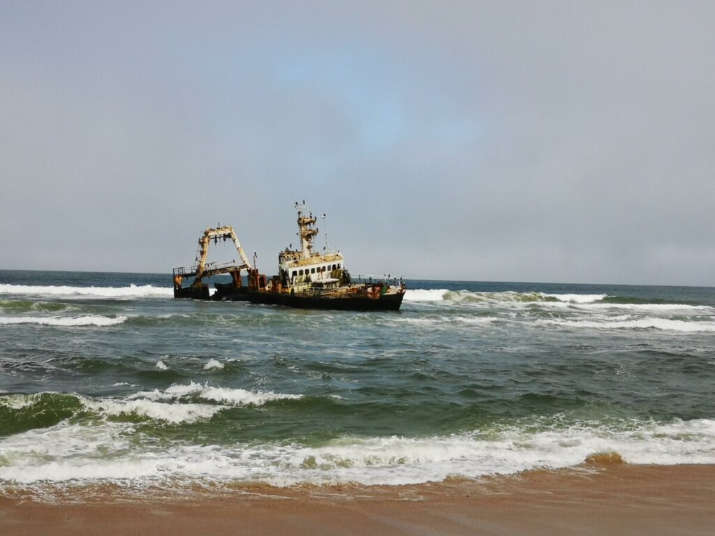 Roestige Scheepswrakken Skeleton Coast - Namibië Roestige Scheepswrakken Skeleton Coast - Namibië