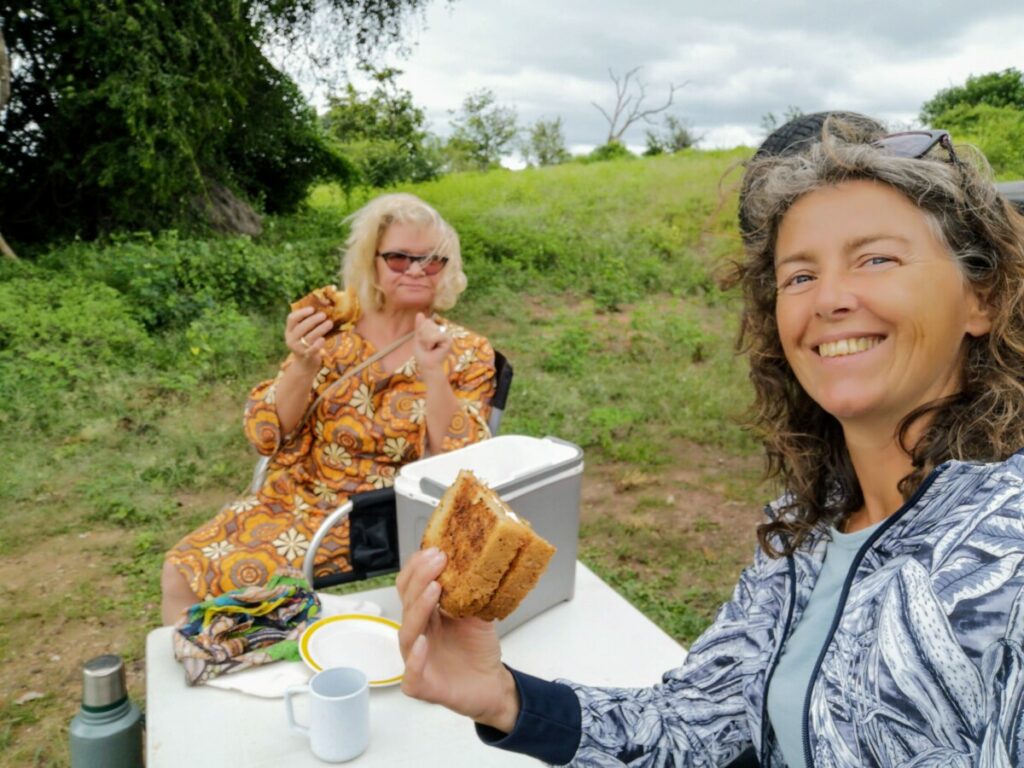 Gewoon lunchen in Chobe NP - Kasana Botswana Gewoon lunchen in Chobe NP - Kasana Botswana