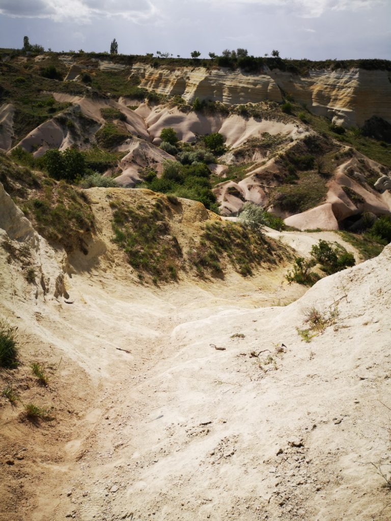 Wandelen in de valleien van Cappadocië, Göreme - Turkije Wandelen in de valleien van Cappadocië, Göreme - Turkije