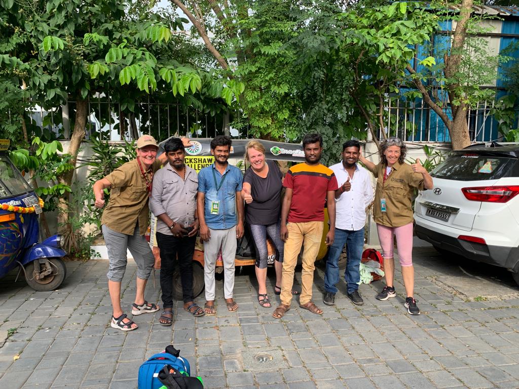 Het personeel van de Chennai garage Het personeel van de Chennai garage