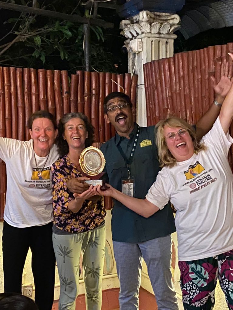 Bonker Price voor de Women on Wheels - Rickshaw Challenge MumbaiXpress Bonker Price voor de Women on Wheels - Rickshaw Challenge MumbaiXpress