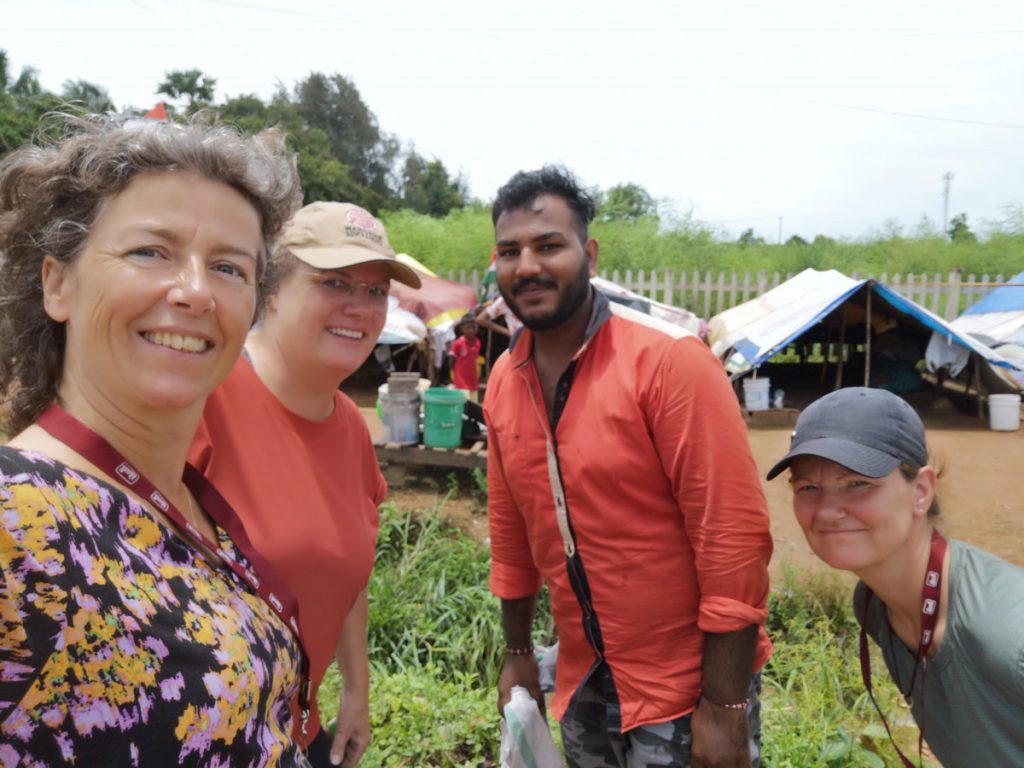 Rickshaw Challenge MumbaiXpress - Onderweg gesprekken met locals Rickshaw Challenge MumbaiXpress - Onderweg gesprekken met locals