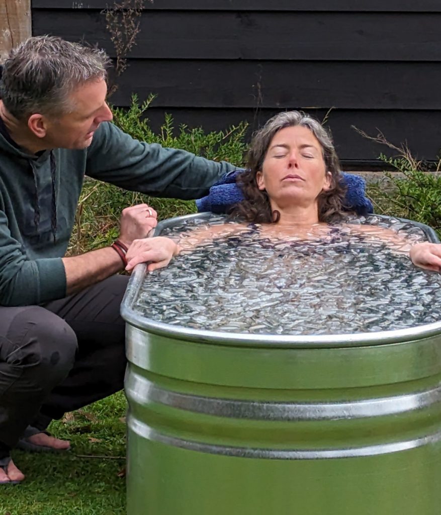 2 minuten het ijsbad in - zinvol reizen 2 minuten het ijsbad in - zinvol reizen