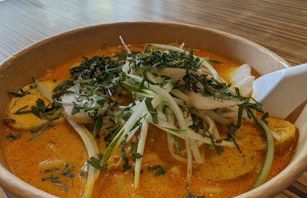 De authentieke Nyonya Laksa van Donald & Lily in Melaka De authentieke Nyonya Laksa van Donald & Lily in Melaka