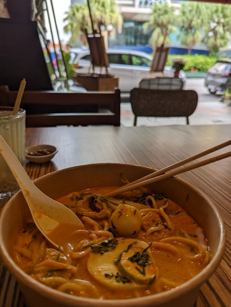 De authentieke Nyonya Laksa van Donald & Lily in Melaka