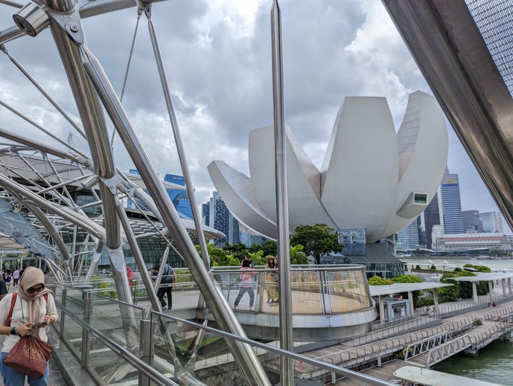 280 meter lange Helix brug - Marina Bay Sands SIngapore
