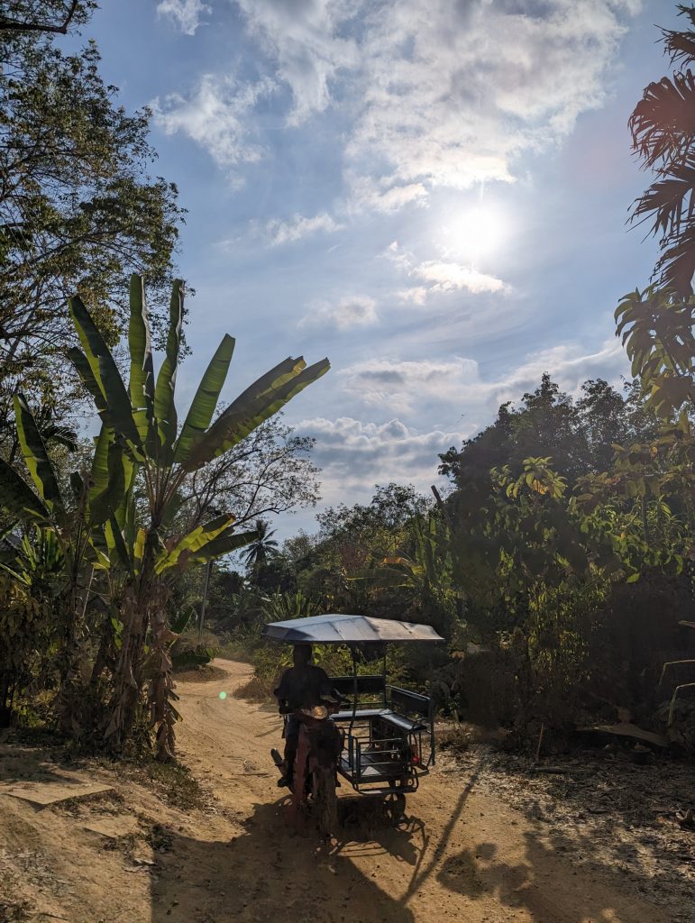 Wandelen op Koh Mook, Thailand