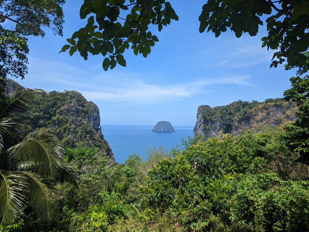Uitzicht bij Viewpoint Koh Mook