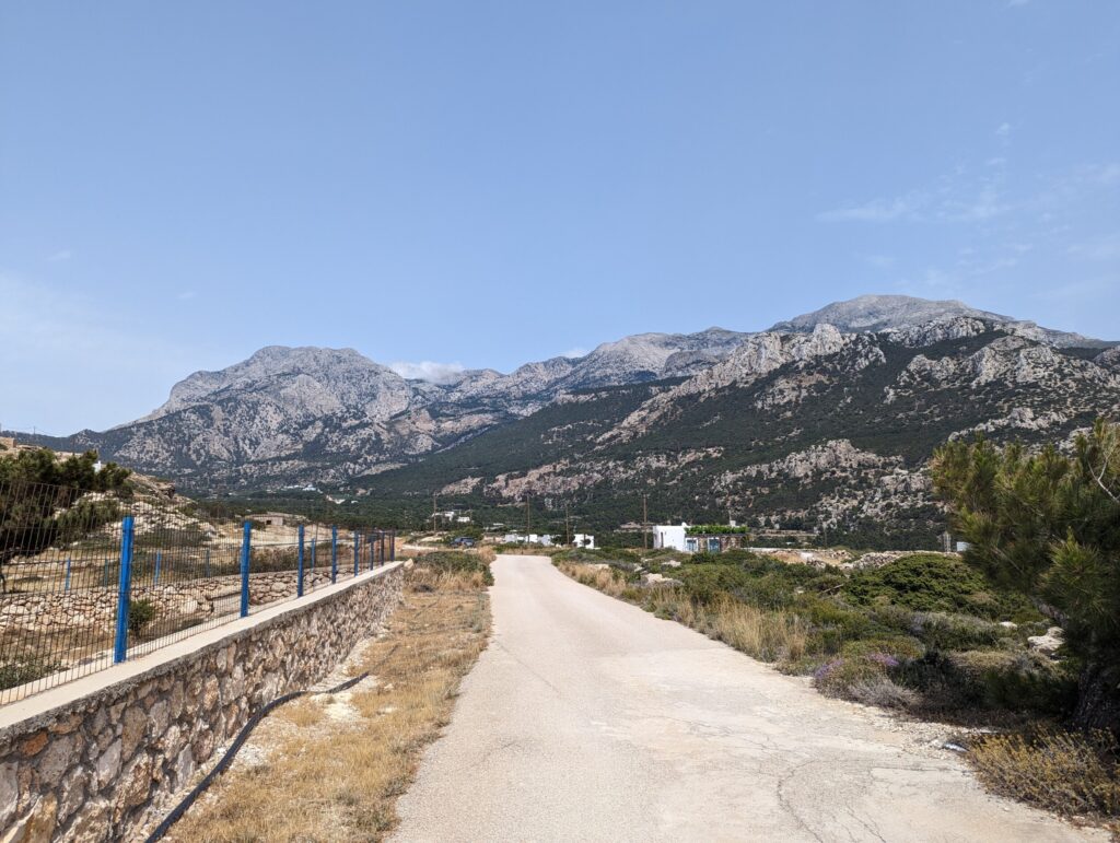 Avontuurlijk wandelen op Karpathos - Griekenland - Dag 3 Stroumboulas naar Lefkos Beach