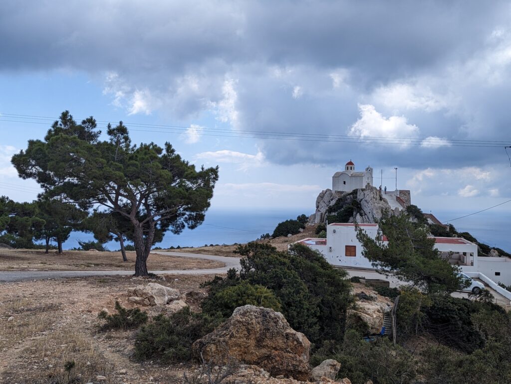 Agia Kiriaki - Zicht over Pigadia - Karpathos, Griekenland Agia Kiriaki - Zicht over Pigadia - Karpathos, Griekenland