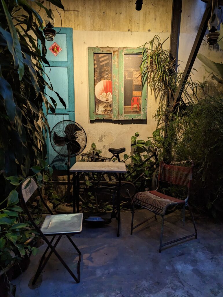 Zithoekje bij Moontree 47 - Wat te doen in Penang - Maleisië