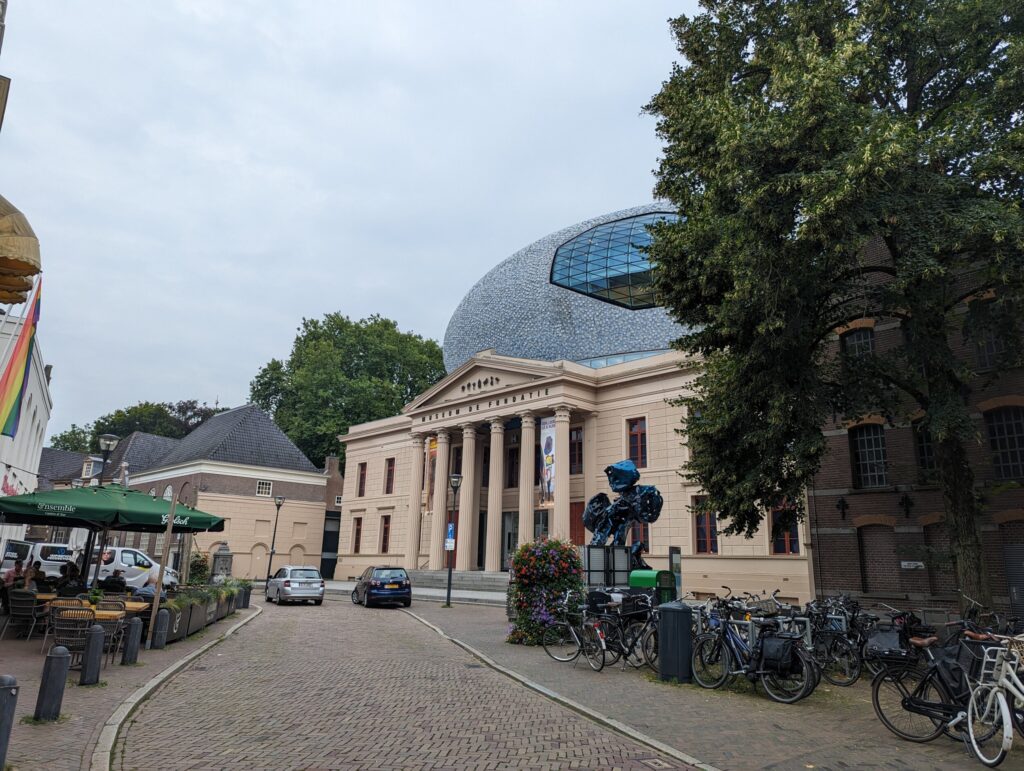 Museum de Fundatie - Voormalig Paleis van Justitie - Stadswandeling Hanzestad Zwolle Museum de Fundatie - Voormalig Paleis van Justitie - Stadswandeling Hanzestad Zwolle