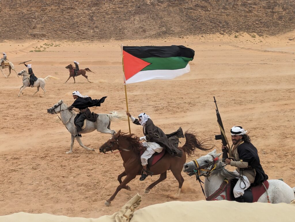 De treinreis van 1916 door de Wadi Rum - Jordanië De treinreis van 1916 door de Wadi Rum - Jordanië