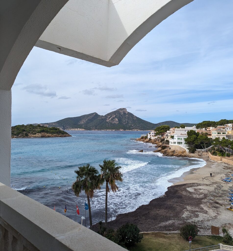 Uitzicht over de baai van Sant Elm - Mallorca