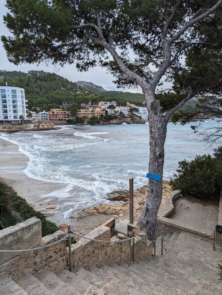 Uitzicht over de baai van Sant Elm - Mallorca Uitzicht over de baai van Sant Elm - Mallorca