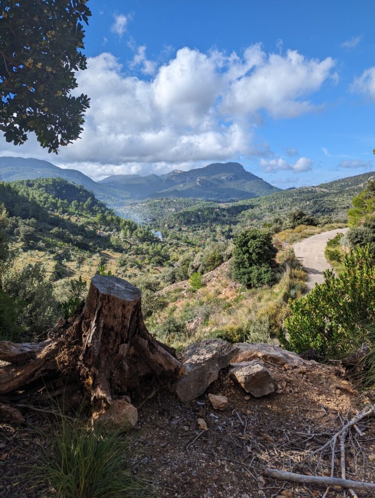 Wandelen op de GR221 - Esporles naar Valdemossa - Mallorca Wandelen op de GR221 - Esporles naar Valdemossa - Mallorca