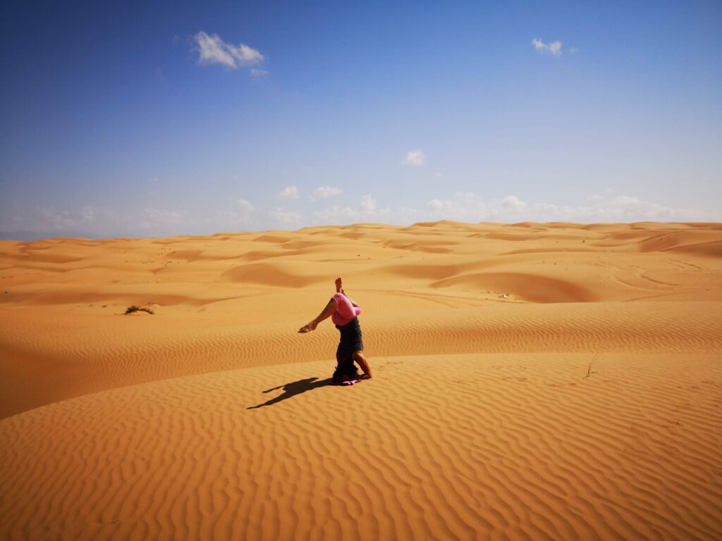 Yoga, meditatie en wandelen op reis - Sahara Marokko Yoga, meditatie en wandelen op reis - Sahara Marokko