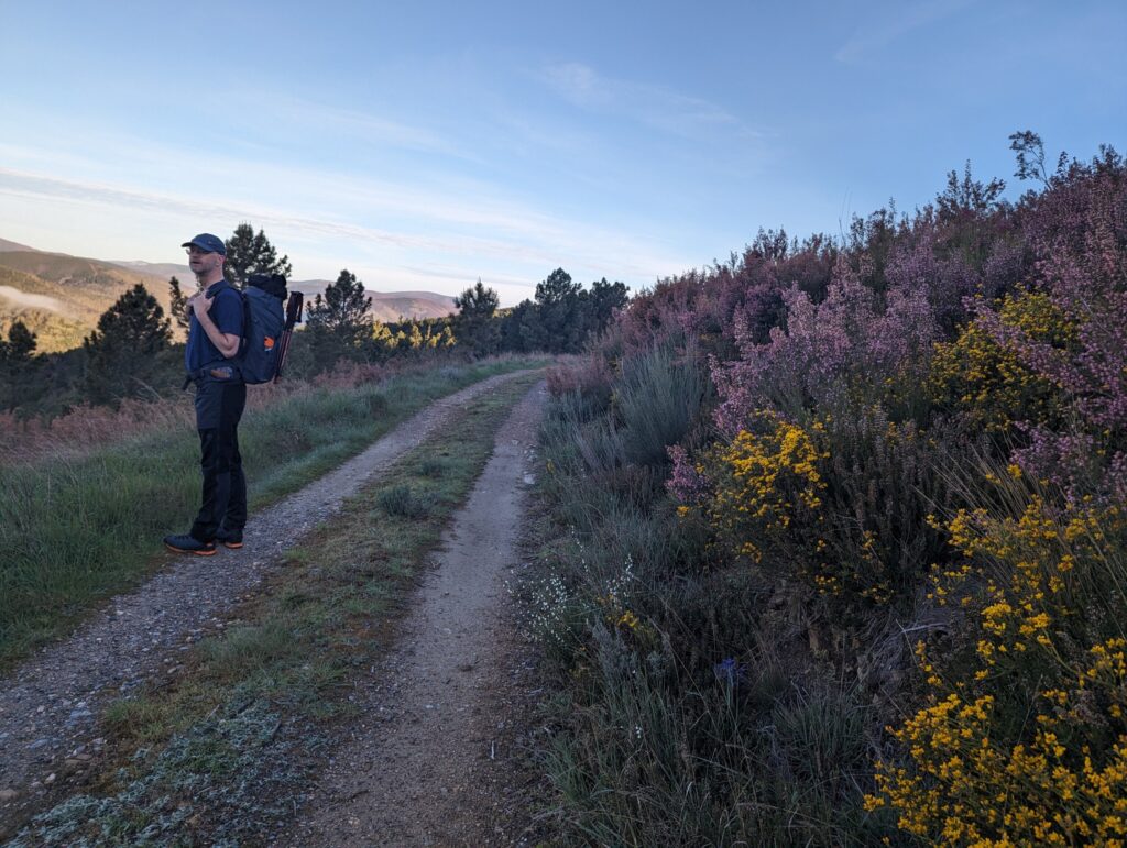 Eerste ochtend op de Camino - Pelgrimstocht naar Santiago de Compostela Eerste ochtend op de Camino - Pelgrimstocht naar Santiago de Compostela