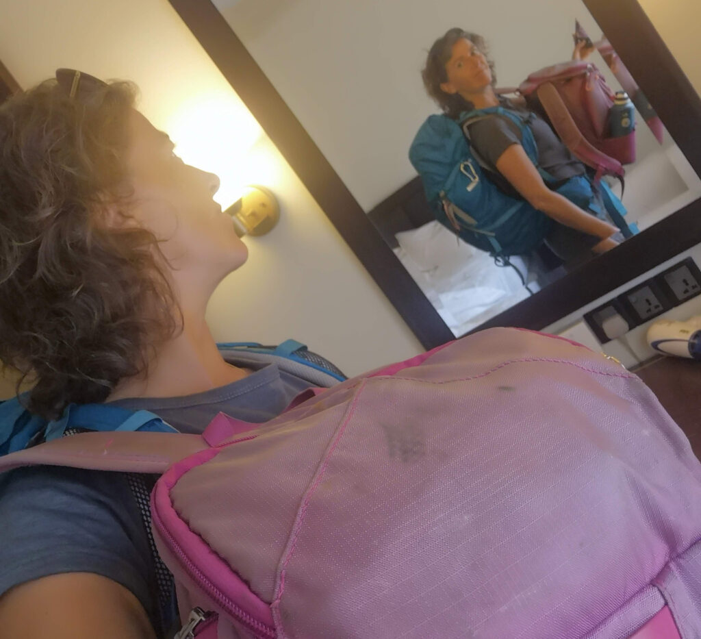 Backpacken met twee tassen, zit alles er wel in? - Pre-vakantiestress herkennen Backpacken met twee tassen, zit alles er wel in? - Pre-vakantiestress herkennen