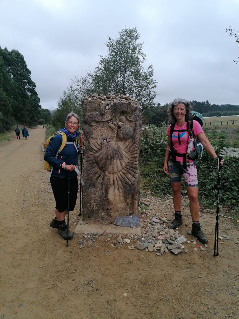 Dag 8 - O Pedrouzo naar Santiago de Compostela 20 km Santiago de Compostela komt in beeld - Pelgrimsreis september 24