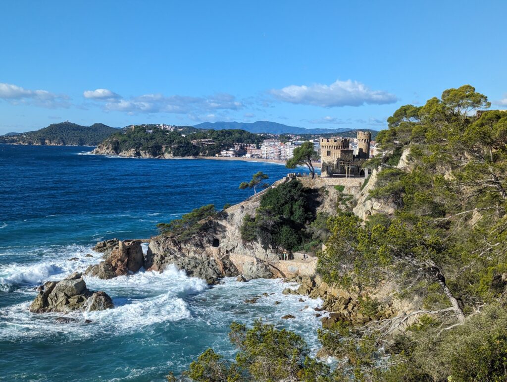 Wandelen langs de Catalaanse kust - Costa Brava, Lloret de Mar Wandelen langs de Catalaanse kust - Costa Brava, Lloret de Mar