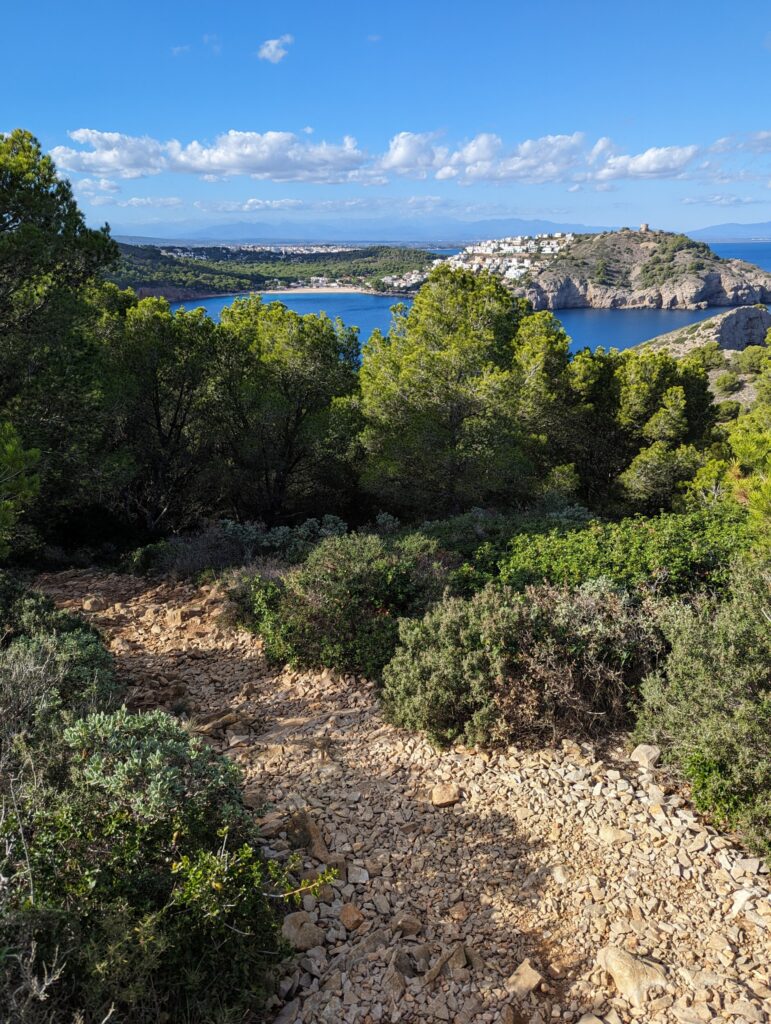 Torroela de Montgri naar L'escala - 20 km - Wandelen op de GR92 Camino de Ronda Torroela de Montgri naar L'escala - 20 km - Wandelen op de GR92 Camino de Ronda
