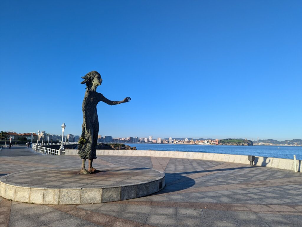 Monumenten a la madre del Emigrante - Gijon, Asturie Spanje Monumenten a la madre del Emigrante - Gijon, Asturie Spanje